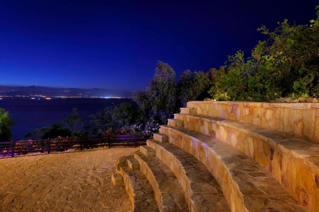 Marriott Dead Sea Resort – Jordan – Amphitheater – www-marriott-com – amphitheater-0202-hor-clsc