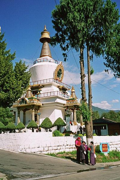 Bhutan – Memorial Chorten – Wikipedia by F.Eveleens – 399px-Memorial_Chorten-Thimphu-feve