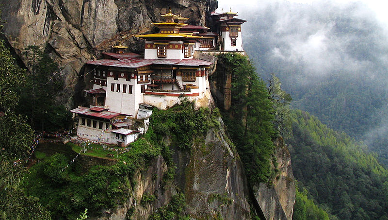 Bhutan – Tatshang Monastery – Wikipedia by Douglas J McLaughlin – 800px-Taktshang_edit